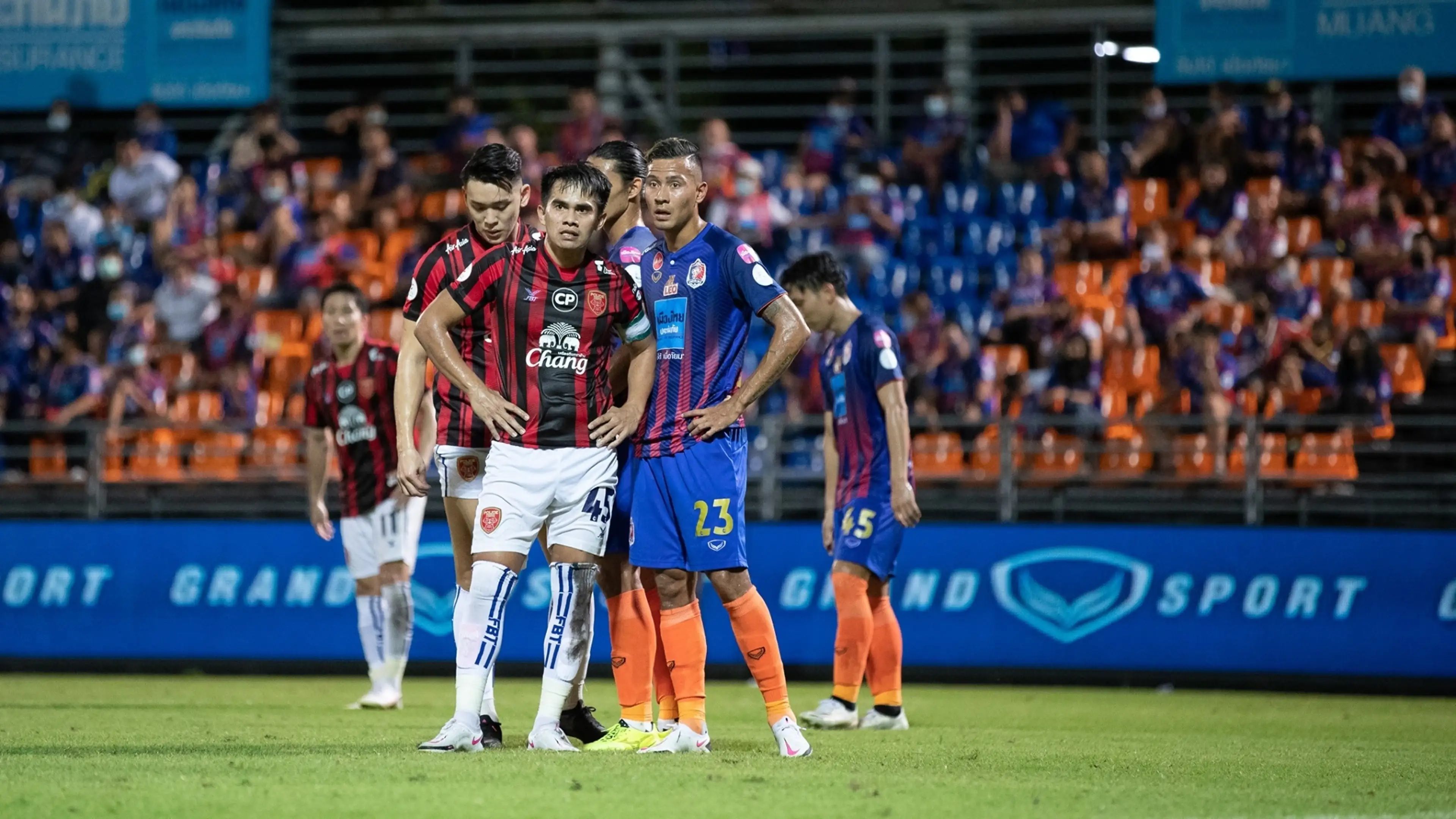 Persib Bandung vs Thai Port Pertarungan Antara Dua Raksasa Sepak Bola